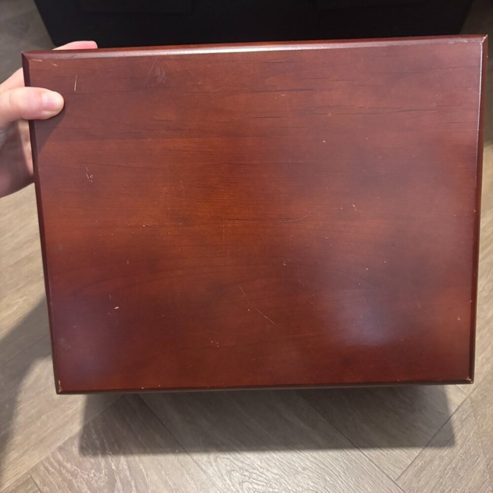 Wooden Humidor Box - Picture 2 of 9